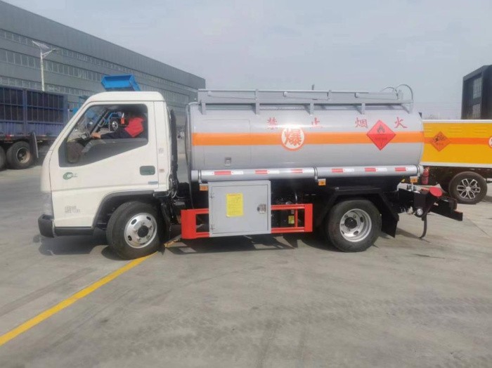 CY-5000礦用油料運輸車